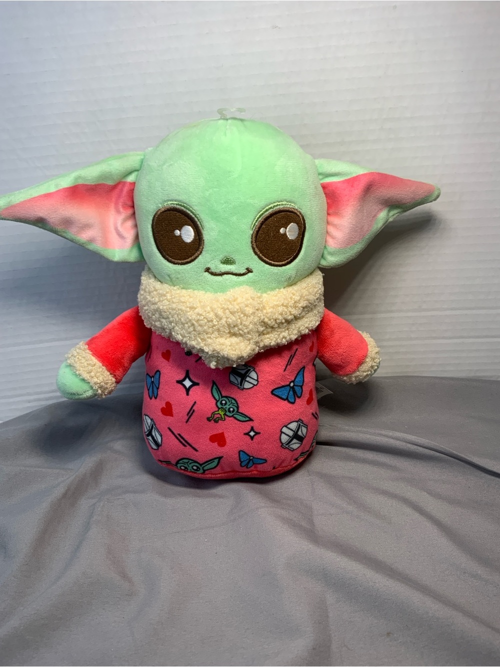 Star Wars The Mandalorian Valentines Day Grogu 8” plush (2025 version)